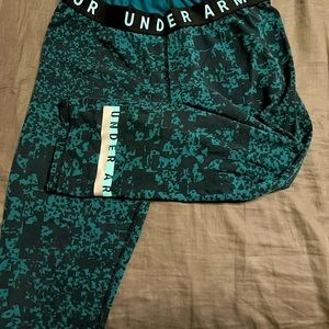 Womens workout capris.